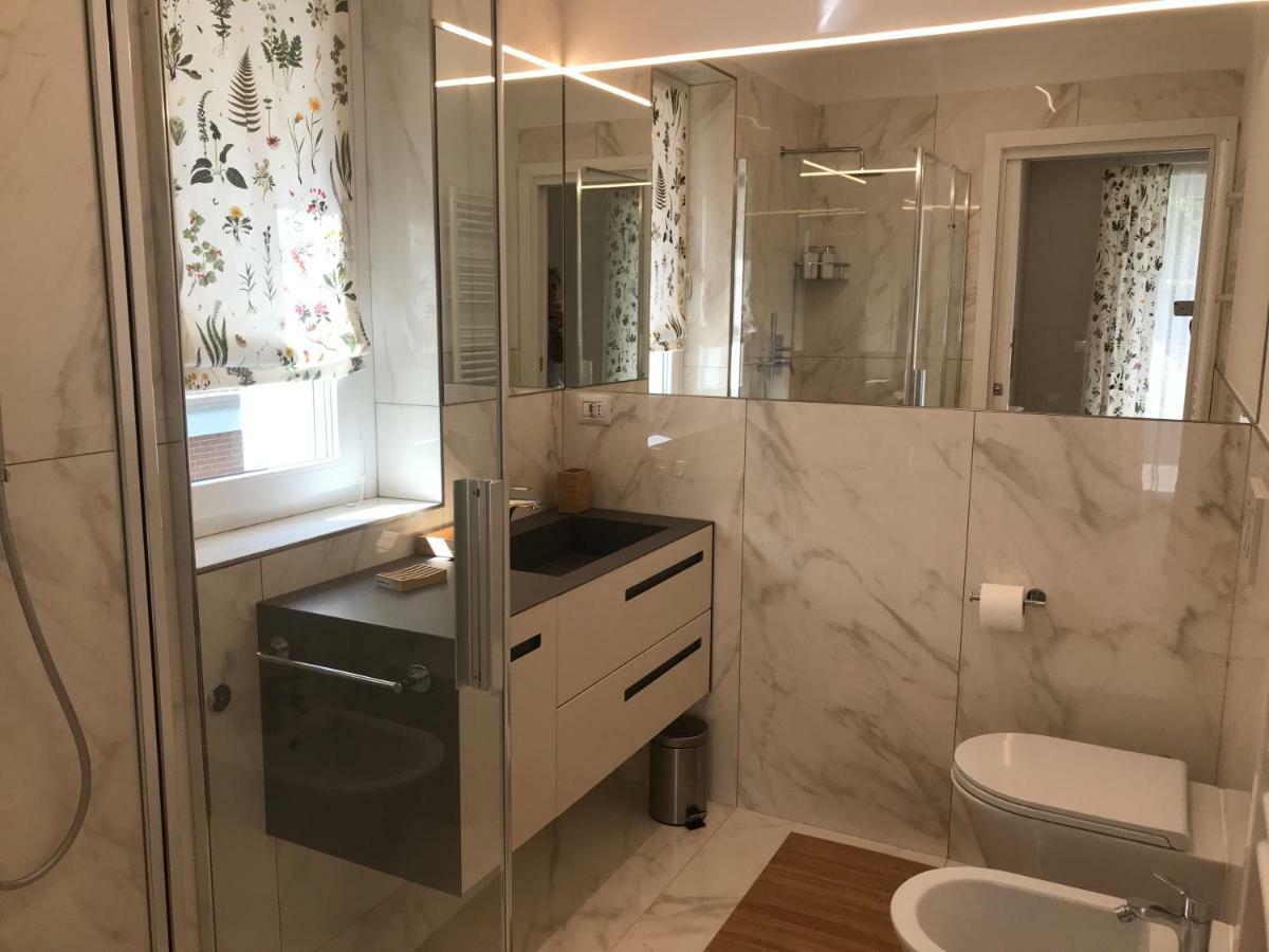 Residenza La Vedetta Apartment Alba  Bagian luar foto